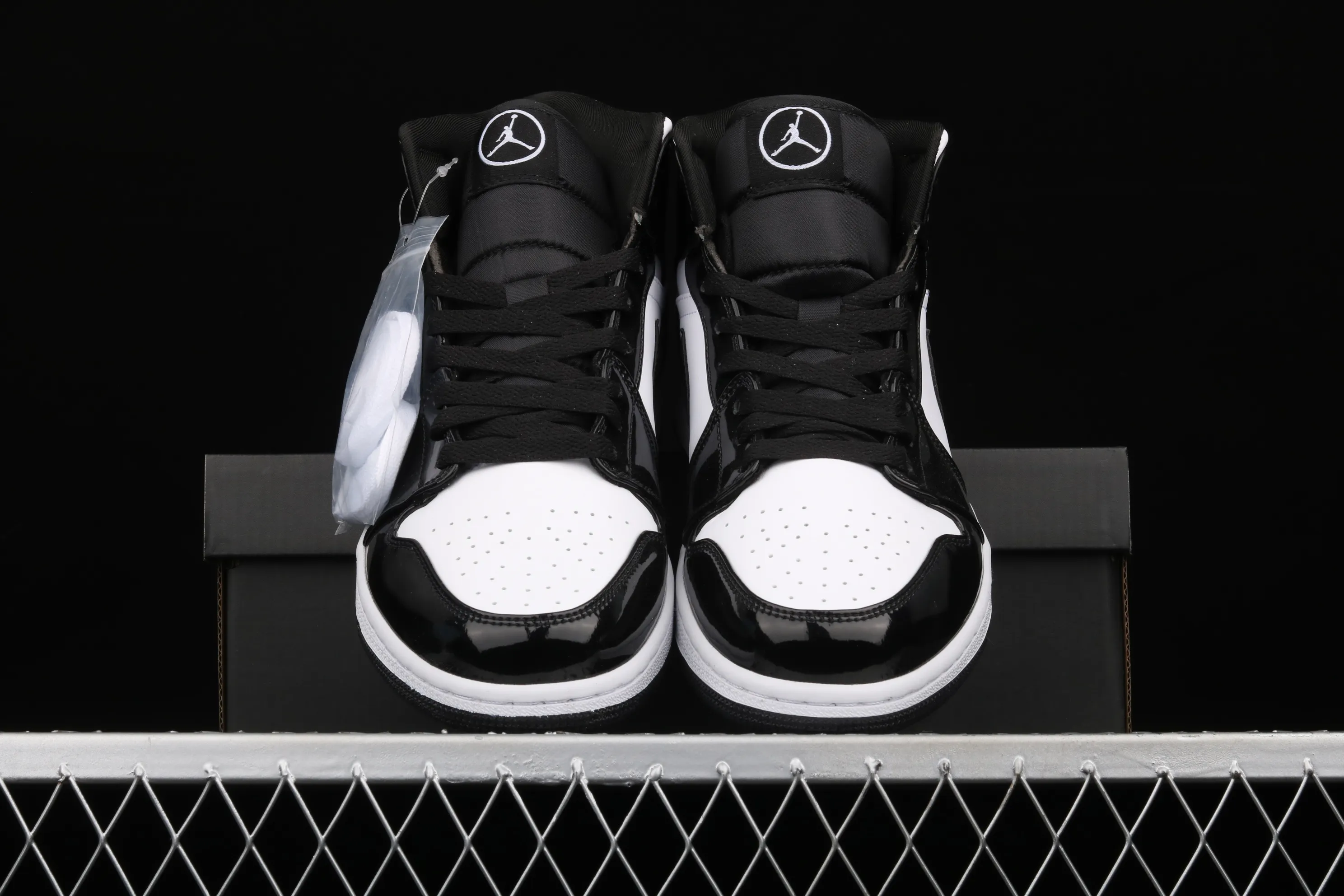 All Categories Air Jordan Jordan Series Basketball Shoes Air Jordan 1 Mid Air Jordan 1 Mid "All-Star" AJ1 Joe 1 China All-Star Black and White Patent Leather Mid-top Versatile Casual Sports Shoes DD1649-001